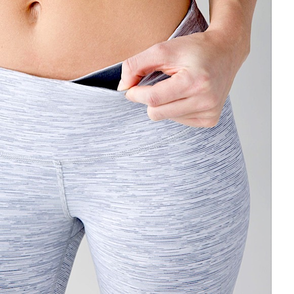 Lululemon Wunder Under Crops III - Picture 3 of 4